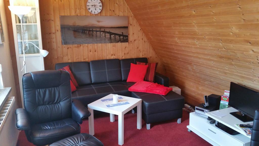Ferienwohnungen Am Kleinen See Bergen Auf Rugen Exterior foto